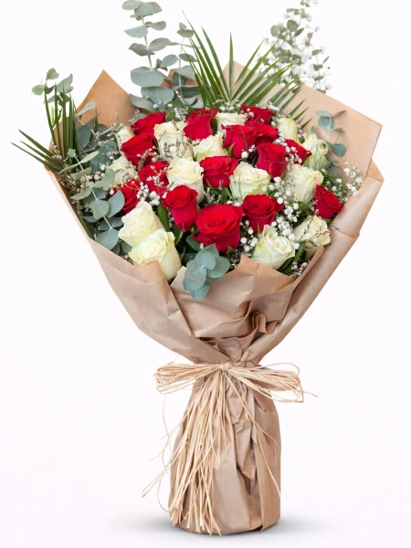 30 Kırmızı Beyaz Gül Buketi -  Salonofisbitkileri - Açelya Çiçek