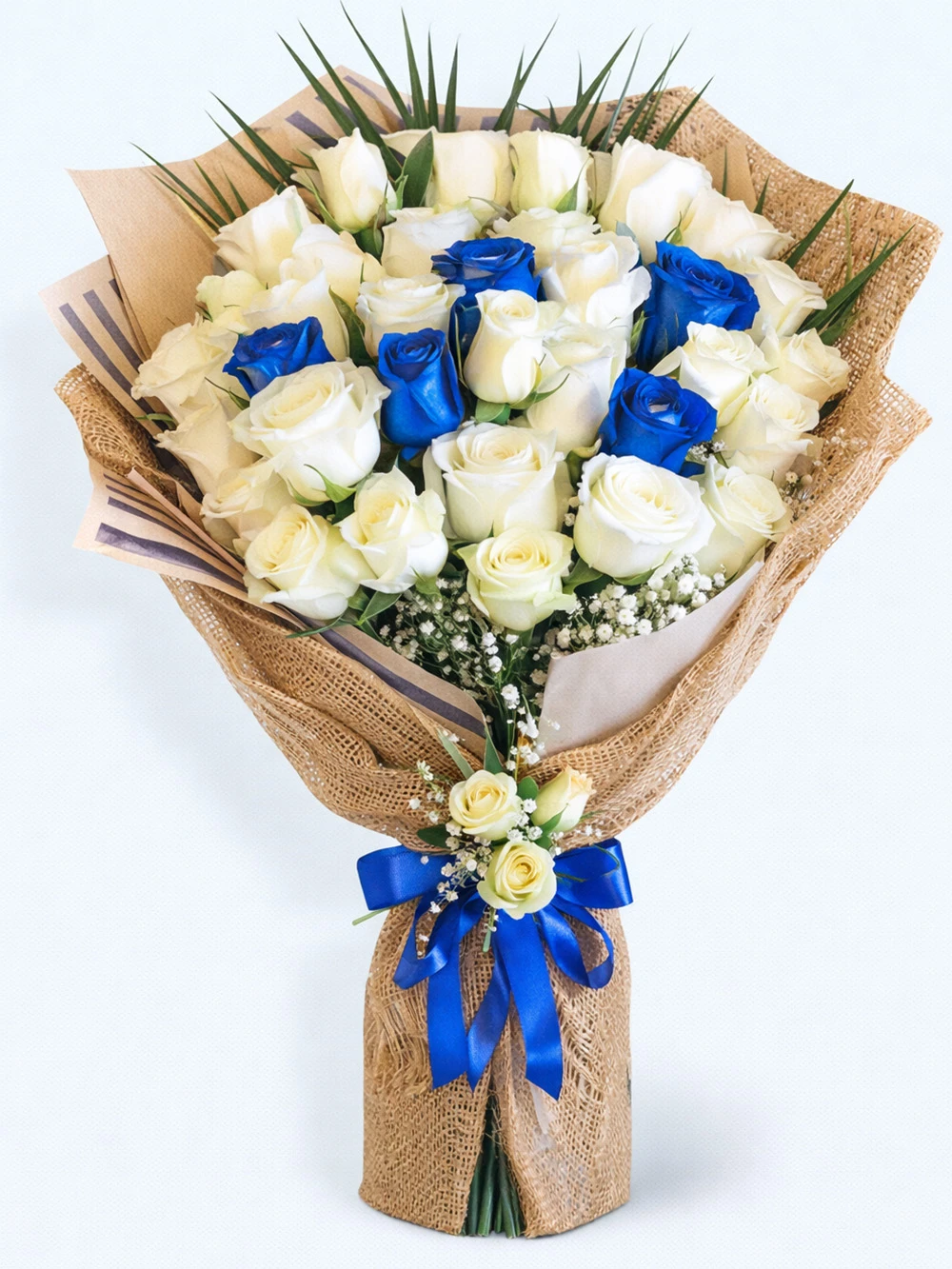 30 Mavi Beyaz Gül Buketi - salon-ofis-bitkileri - Açelya Çiçek