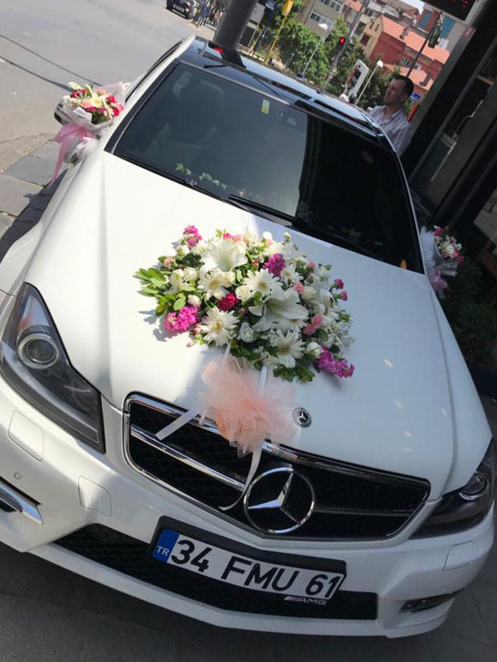 Beyaz Mercedes Gelin Araba Süslemesi - gelin-arabalar - Açelya Çiçek