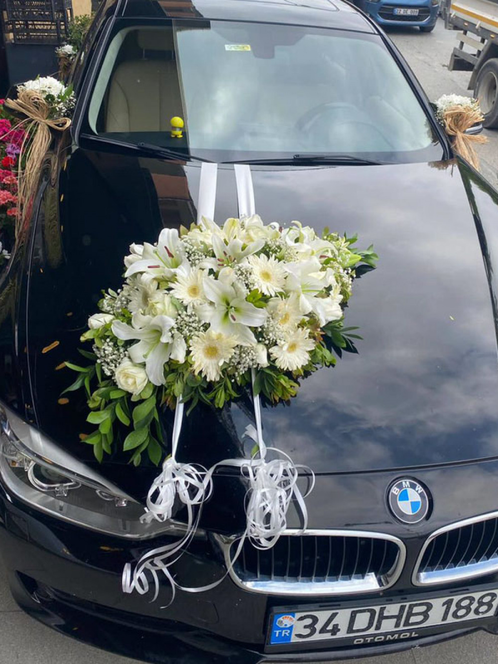 BMW Gelin Arabası Süslemesi - gelin-arabalar - Açelya Çiçek