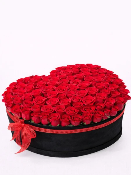 Kalp Kutuda 70 Kırmızı Gül